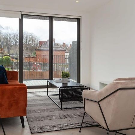 Modern 2 Bedroom Apartment In Wimbledon London Exterior photo