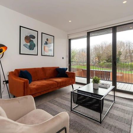 Modern 2 Bedroom Apartment In Wimbledon London Exterior photo