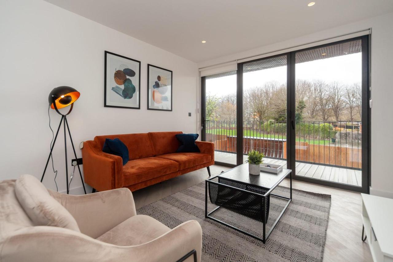 Modern 2 Bedroom Apartment In Wimbledon London Exterior photo